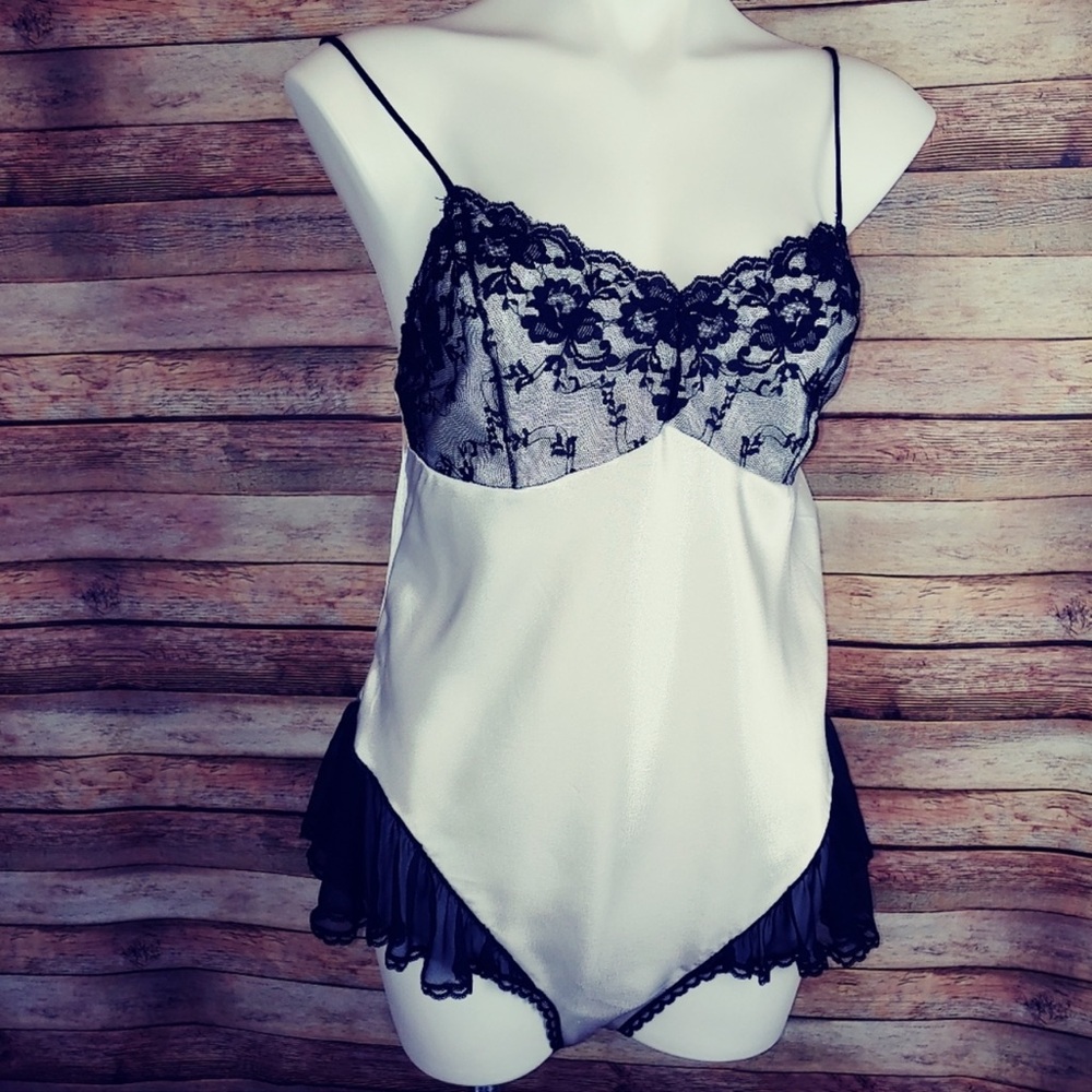 Vintage Val Mode lingerie white and black lace teddy M - Picture 1 of 7